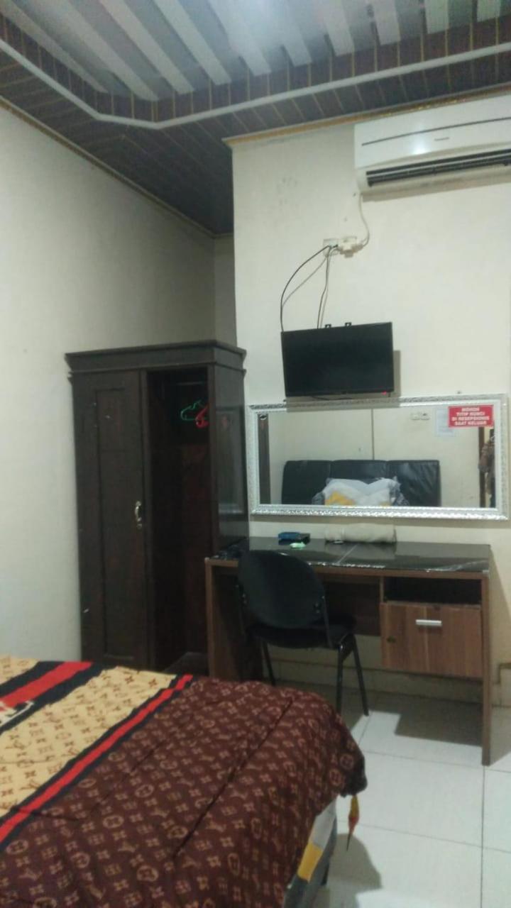 Wisma Reza Palopo Motel Bagian luar foto