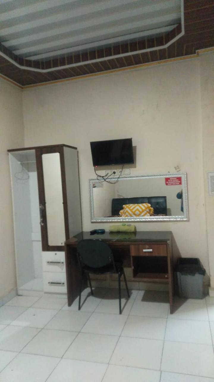 Wisma Reza Palopo Motel Bagian luar foto